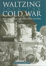 Tapa de Waltzing into the Cold War