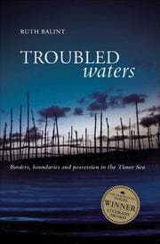 Tapa de Troubled Waters