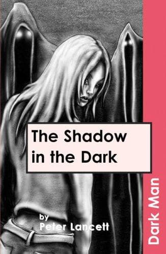 Tapa de The Shadow in the Dark (Dark Man)