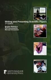 Tapa de WRITING AND PRESENTING SCIENTIFIC PAPERS