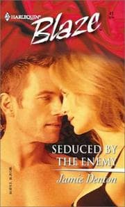 Tapa de Seduced By The Enemy