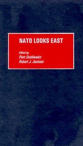 Tapa de NATO looks East