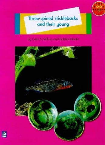 Tapa de Three-Spined Sticklebacks and Their Young