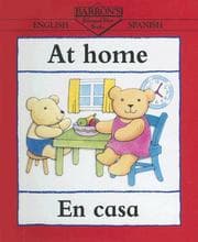 Tapa de At Home / En Casa (Bilingual First Books)
