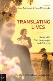 Tapa de Translating lives
