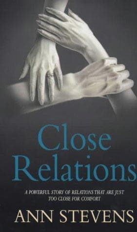 Tapa de Close Relations