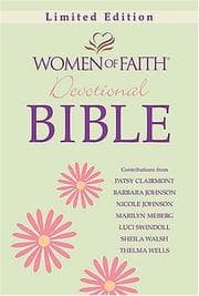 Tapa de Women of Faith Devotional Bibile