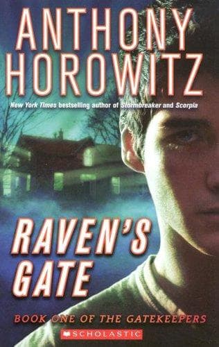 Tapa de Raven's Gate (The Gatekeepers)