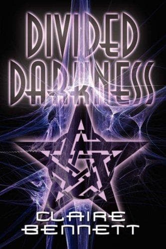 Tapa de Divided Darkness