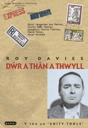 Tapa de Dwr a Than a Thywyll