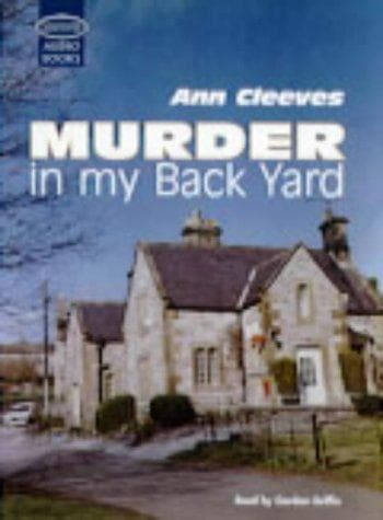 Tapa de Murder in My Back Yard
