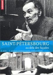Tapa de Saint-Pétersbourg au-delà des façades