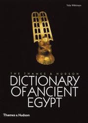 Tapa de The Thames & Hudson Dictionary of Ancient Egypt