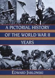 Tapa de A pictorial history of the World War II years