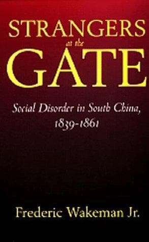 Tapa de Strangers at the Gate