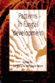 Tapa de Patterns in Fungal Development