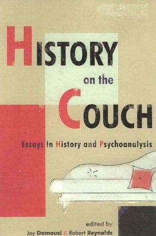 Tapa de History on the couch