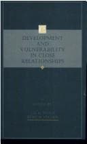 Tapa de Development and vulnerability in close relationships