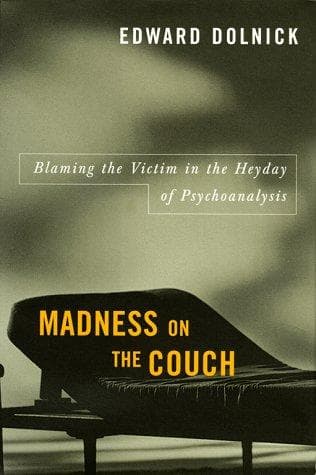 Tapa de Madness on the couch
