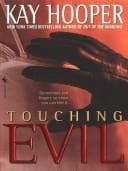 Tapa de Touching evil