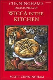 Tapa de Cunningham's encyclopedia of wicca in the kitchen