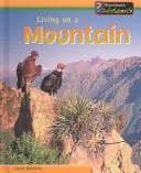 Tapa de Living on a Mountain (Baldwin, Carol, Living Habitats.)