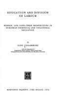 Tapa de Education and division of labour