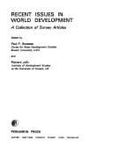 Tapa de Recent issues in world development