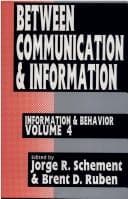 Tapa de Between communication and information