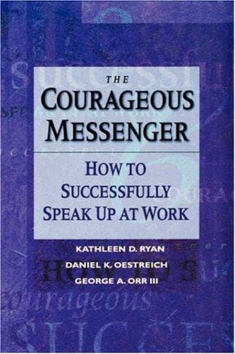 Tapa de The courageous messenger