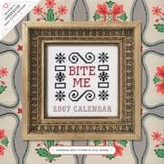 Tapa de Subversive Cross Stitch 2007 Wall Calendar