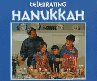 Tapa de Celebrating Hanukkah