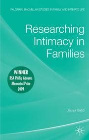 Tapa de Researching Intimacy in Families