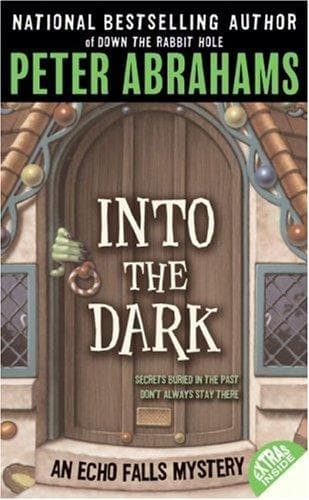 Tapa de Into the Dark (Echo Falls Mystery)