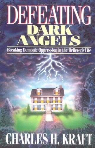 Tapa de Defeating dark angels