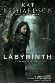 Tapa de Labyrinth