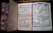 Tapa de Les Élémens d'Euclide