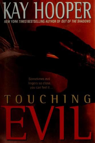 Tapa de Touching evil