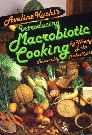 Tapa de Aveline Kushi's introducing macrobiotic cooking