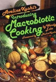 Tapa de Aveline Kushi's introducing macrobiotic cooking