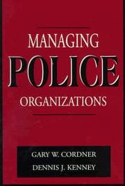 Tapa de Managing police organizations
