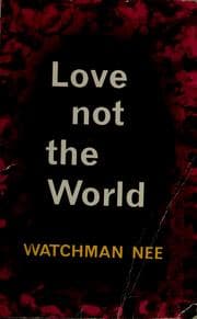 Tapa de Love not the world