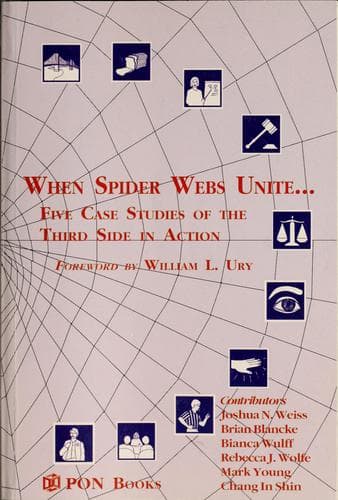 Tapa de When spider webs unite--