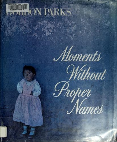 Tapa de Moments without proper names