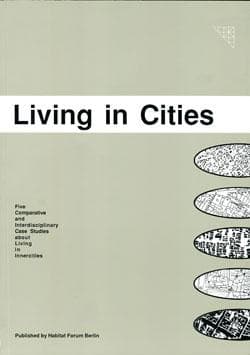 Tapa de Living in cities