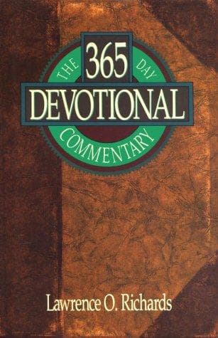 Tapa de The 365 day devotional commentary