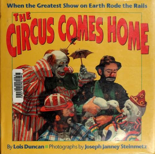 Tapa de The circus comes home