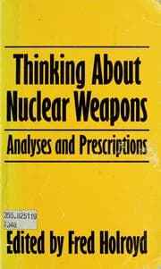Tapa de Thinking about nuclear weapons