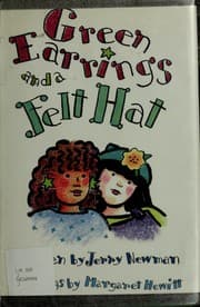 Tapa de Green earrings and a felt hat