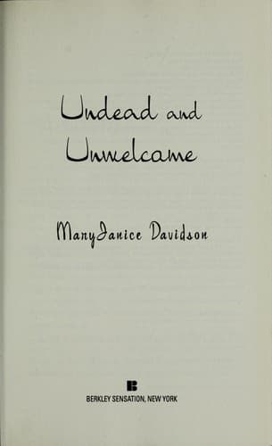 Tapa de Undead and unwelcome